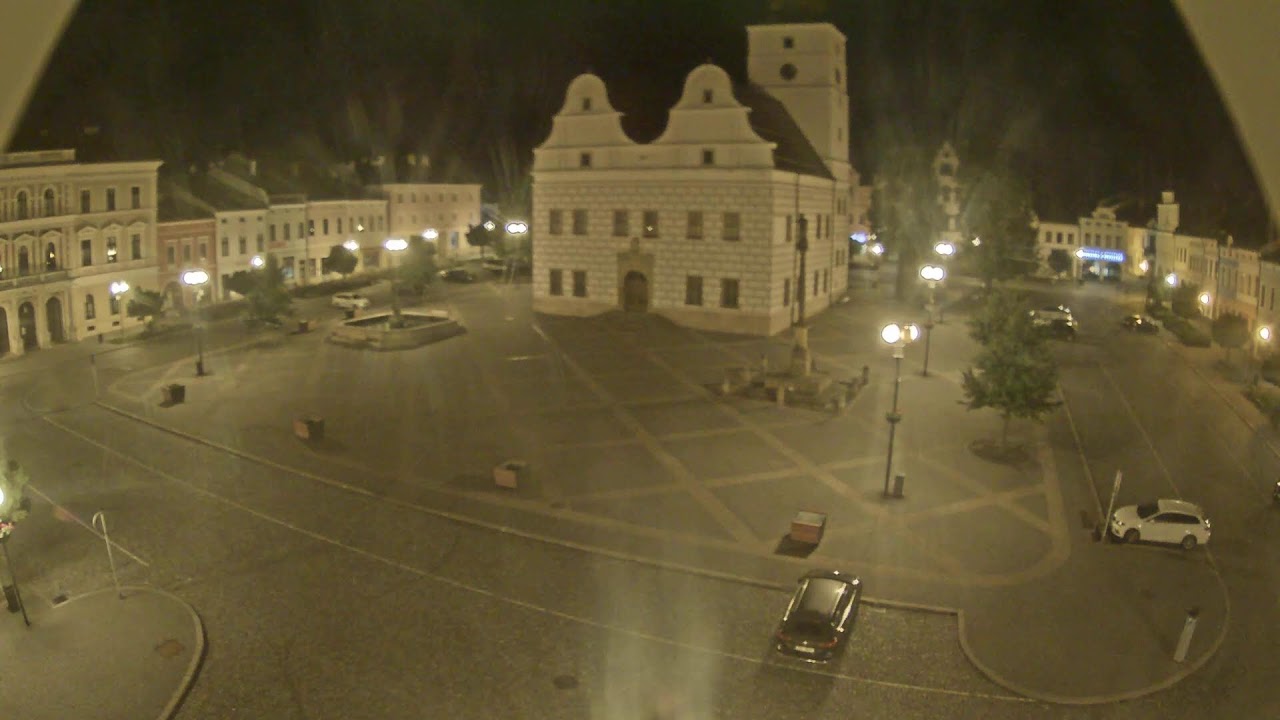 Live webcam view of Lanškroun Square & Old Town Hall
