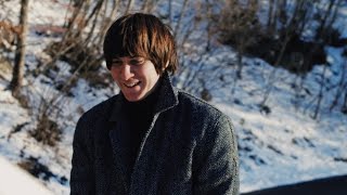 Matteo Alieno, il cantautore romano e il nuovo singolo che anticipa l'album «Spalle»