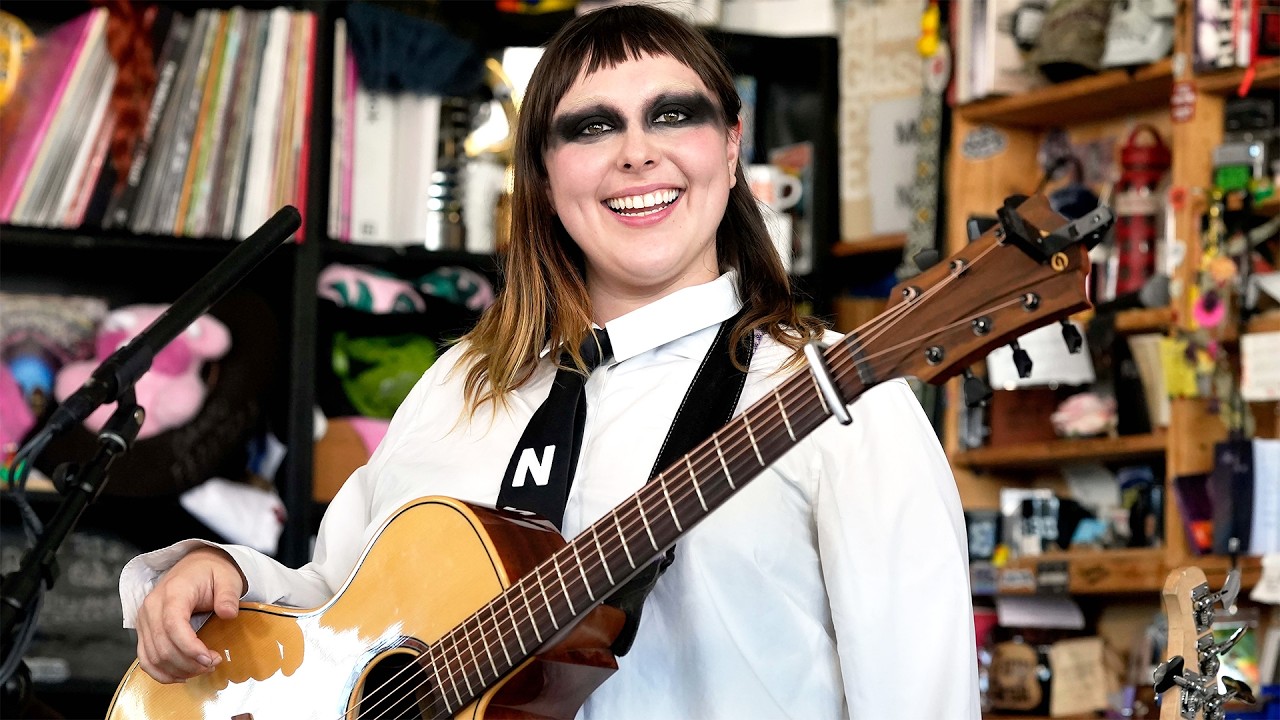 Annie DiRusso: Tiny Desk Concert