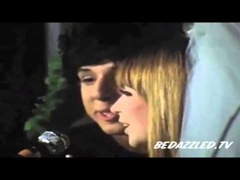 Os Mutantes   -   Caminhante Noturno   -   English