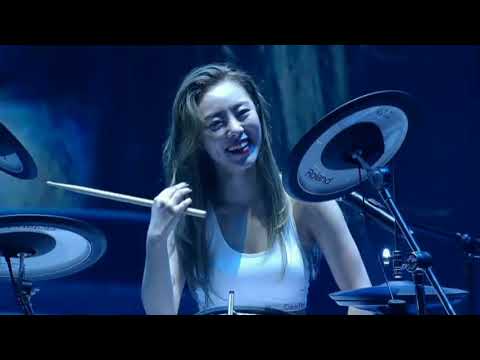 [HD Live] Runaway Baby + Drum Solo - Wheein