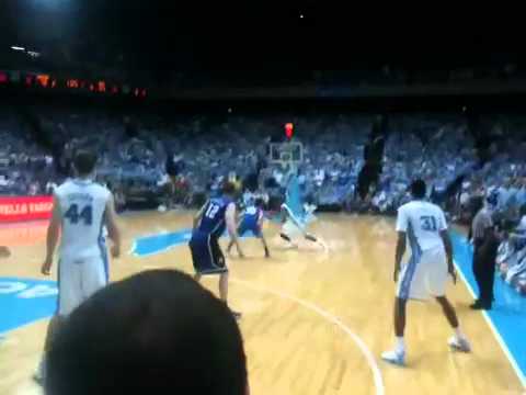 Dexter Strickland Dunks on Miles Plumlee