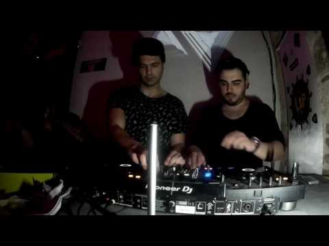 Up Shot Bar Live Sessions #005 - Tobacco & Roughbelt