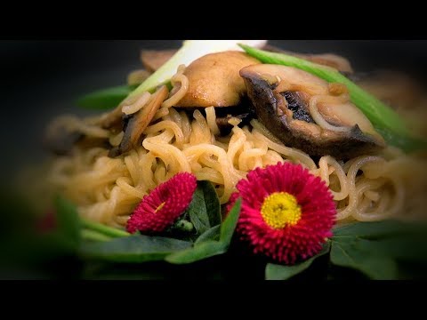 Mushroom Chow Mein Stir Fry Recipe (Chinese Vegetarian Recipe) Video