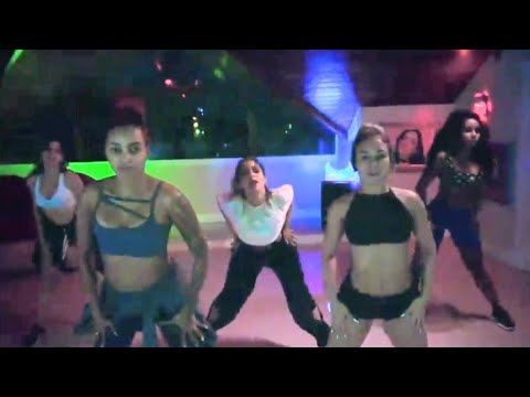 DJ Snake with Sean Paul & Anitta feat. Tainy - Fuego (Official Choreography)