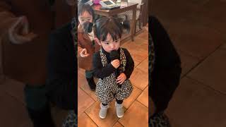 Baby kaede singing Twinkle twinkle little star