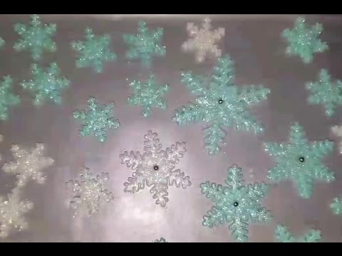 download lagu mp3 mp4 Edible Glitter Snowflakes, download lagu Edible Glitter Snowflakes gratis, unduh video klip Edible Glitter Snowflakes