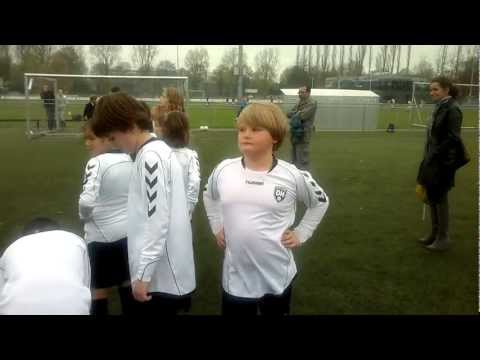 29102011204EscampE4-DieHagheE5_13-0PenaltyRoemer.mp4