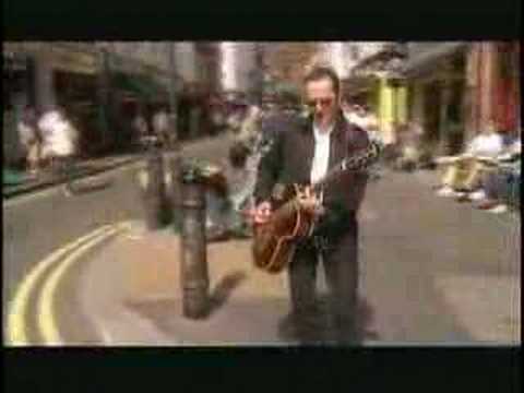 Joe Strummer And The Mescaleros - Johnny Appleseed