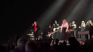 Chevel Shepherd - Broken Hearts ft. Kelly Clarkson