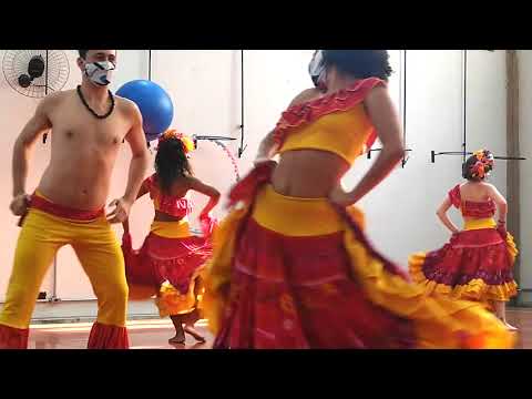 Carimbó - Grupo Sarandeiros - Dançando na EEFFTO