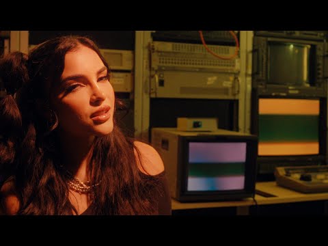 Briella - QUÉ HARÍAS? (Visualizer) | AL MANDO - Canal 5