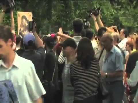 MIC NEWS: CINE APARA DREPTURILE HOMOSEXUALILOR DIN ROMANIA