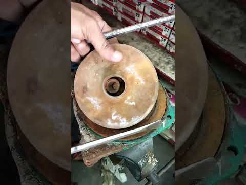 1 HP MOTOR IMPELLER REMOVE.#impeller  #shorts #shortvideo #1hp #motor  @machineormantra