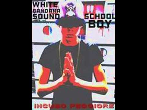 school boy ft snow - dalle fognature