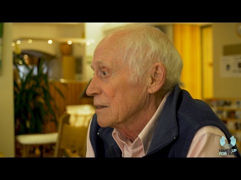 Café Chats: Archie Fisher MBE Interview