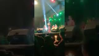 Download lagu Si Enerzic Caca Veronika with Familys Group mp3 Download lagu Si Enerzic Caca Veronika with Familys Group mp3