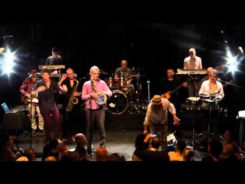 MJC l'escale à Aubagne - Orchestre National de Barbès - Dor biha ya chibani (live)