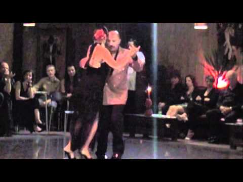  Jorge Firpo  and  Silvia Colli  are  dancing  to  the  milonga  "  No Hay Tierra Como La Mia  "