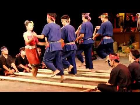Bamboo Dance - La danza del bambu