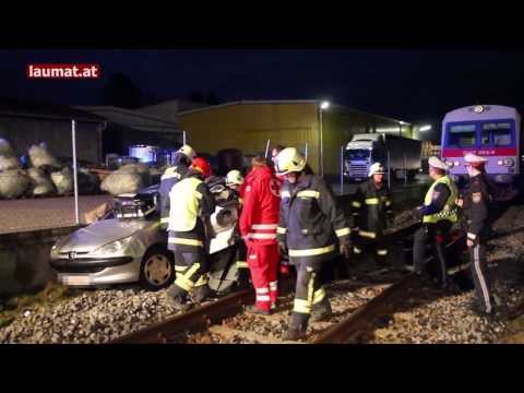 Verkehrsunfall mit Almtalbahn in Sattledt fordert eine Schwerverletzte
