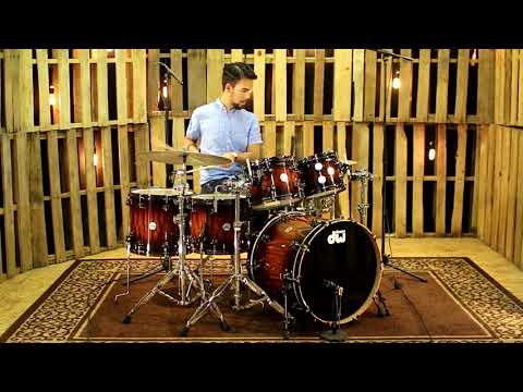 DW Collector's Candy Yellow To Quick Tobacco Burst Over Giant Quilted Sapele With Black Nickel HW