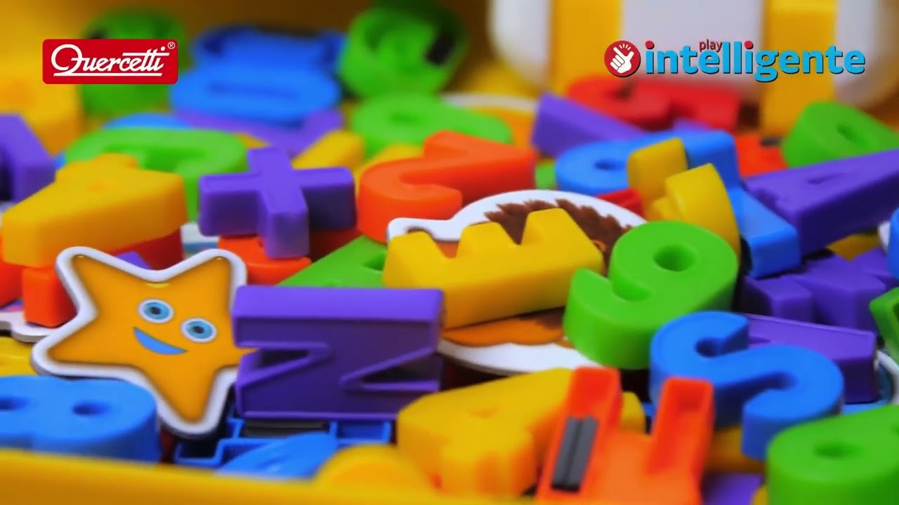 Quercetti: Momy Soft 4 db-os puha csörgős építőkocka szett videó