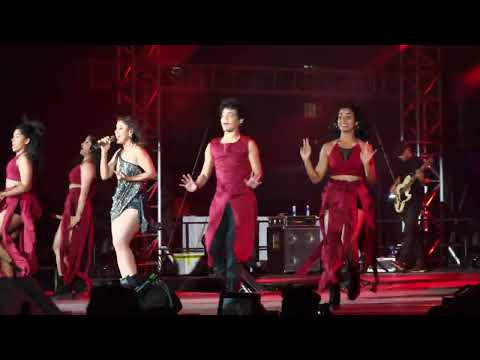 chhan ke mohalla sara dekh liya | Sunidhi Chauhan | I AM HOME | Live Concert Pune 2025