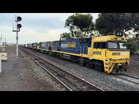 Pacific National NR8 NR77 NR36 6PM6 train Corio