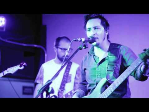 Adobe - Alcira - Lanzamiento