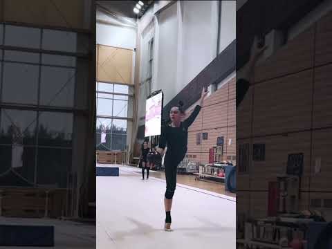 Lala Kramarenko  Nueva combinación giro+equilibrio. Training in Novogorsk.