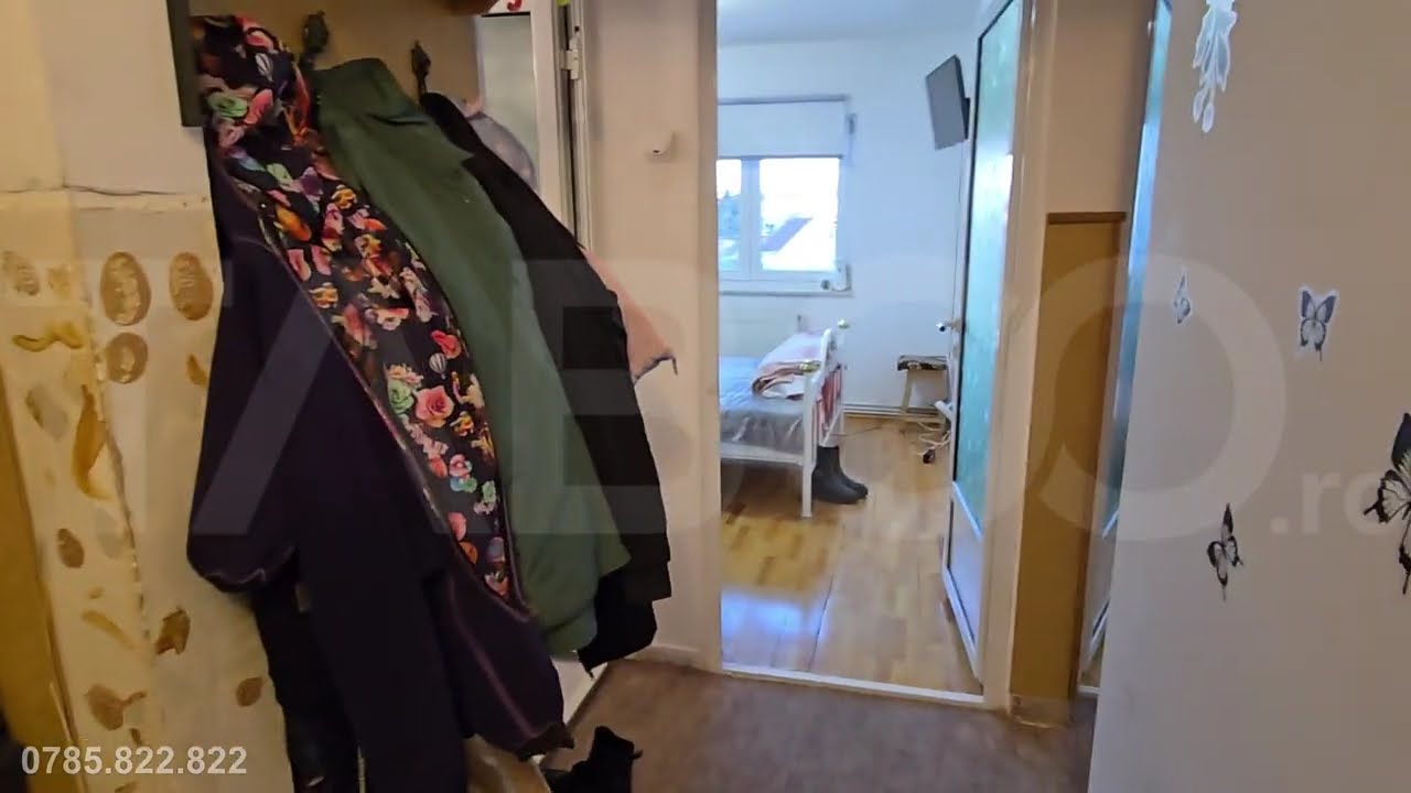 Apartament decomandat de vanzare 3 camere 2 bai pivnita Turnisor Sibiu - Video