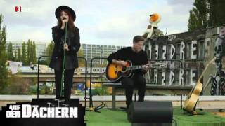 Florence + the Machine: Never Let Me Go (Unplugged) - ON THE ROOFTOP Tape.tv
