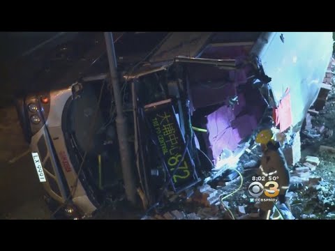 雙層巴士撞車事故致香港18人死亡 (Double-Decker Bus Crash Kill 18 In Hong Kong)