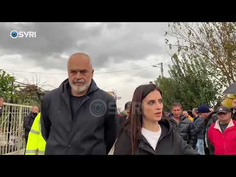 Durrësi nën ujë, Edi Rama në avion: Fajin e ka moti, opozita bën politikë