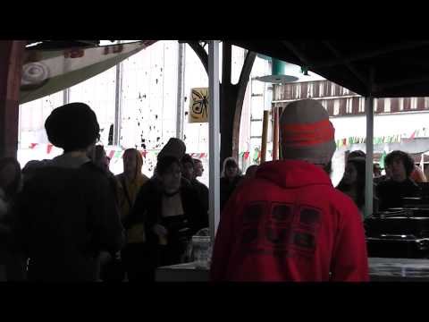 MOA AMBESSA play prod MOA AMBESSA Reggae bus 2014