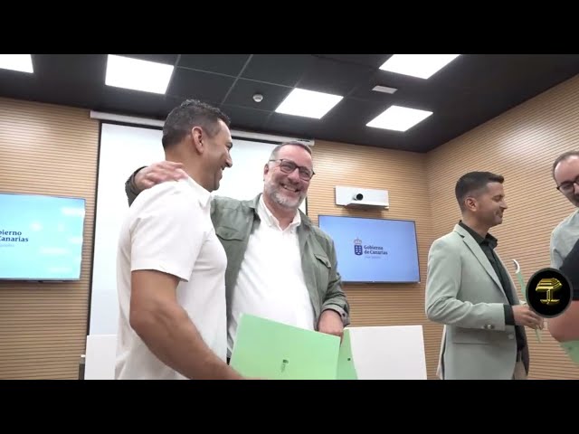Poli Suárez presenta el Proyecto de Naturalización de los Centros Educativos de Canarias