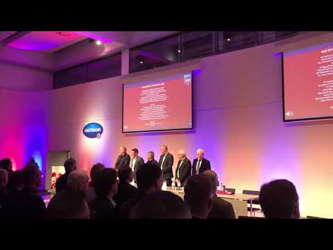 FCH-Mitglieder singen die Vereinshymne