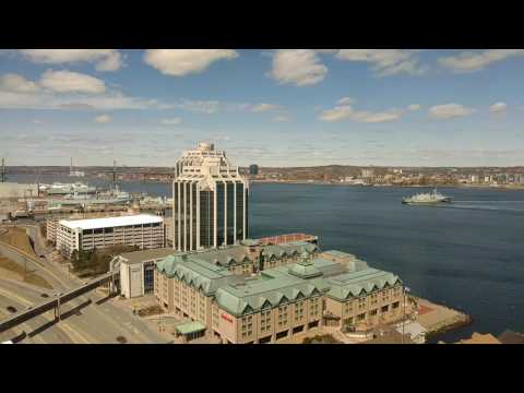 HMCS Ville de Quebec being docked