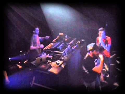 Weeding Dub feat. Fu Steps Live 2013