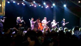 Steve Martin &amp; Steep Canyon - Daddy Played the Banjo