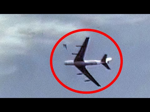 707 Passenger Jet Survives Upside Down Barrel Roll