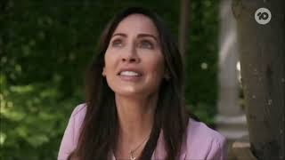 Holly Valance (Flick) &amp; Natalie Imbruglia (Beth) - Neighbours Series Finale