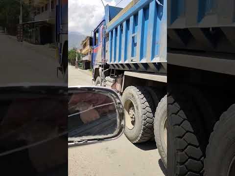 En el camino de Quillacollo a Lyriuni en Cochabamba, Bolivia.