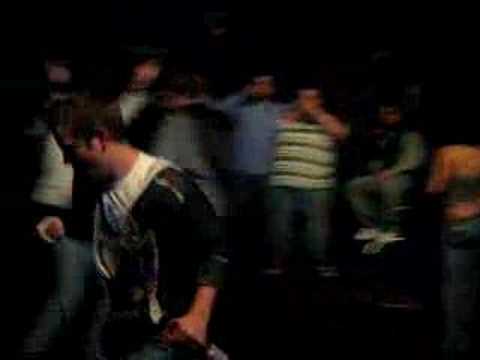 Doin what the son of a bee sting does best...Neil Diamond