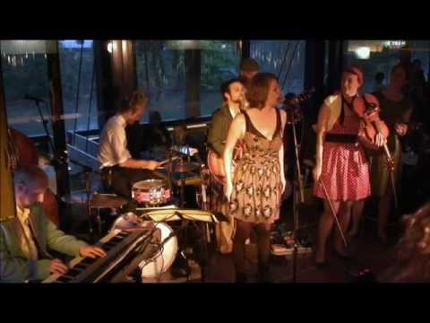 WIENER SALETTL_Birgit Denk und die Novaks_Der Novak