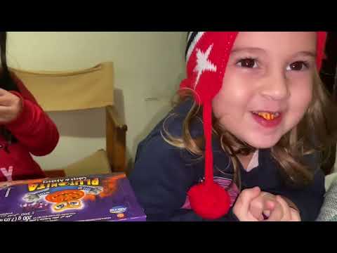 O DIA QUE A BEQUINHA E STELLINHA COMERAM CHICLETES. #chiclete #crianças #azedo #caras #boca