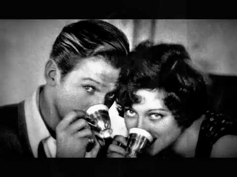 1936: Charlie Kunz & The Casani Club Orchestra - "I'm Putting All My Eggs In One Basket".