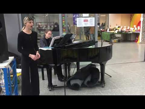 Music @ The Royal London Hospital - Elizabeth Fletcher and Melinda Peschut bring joy to the Foyer