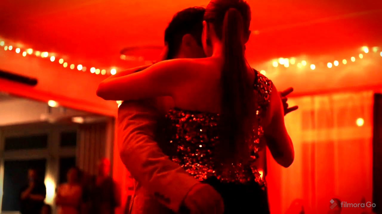 El inicio, Victoria Fuentes y Lucas Galera